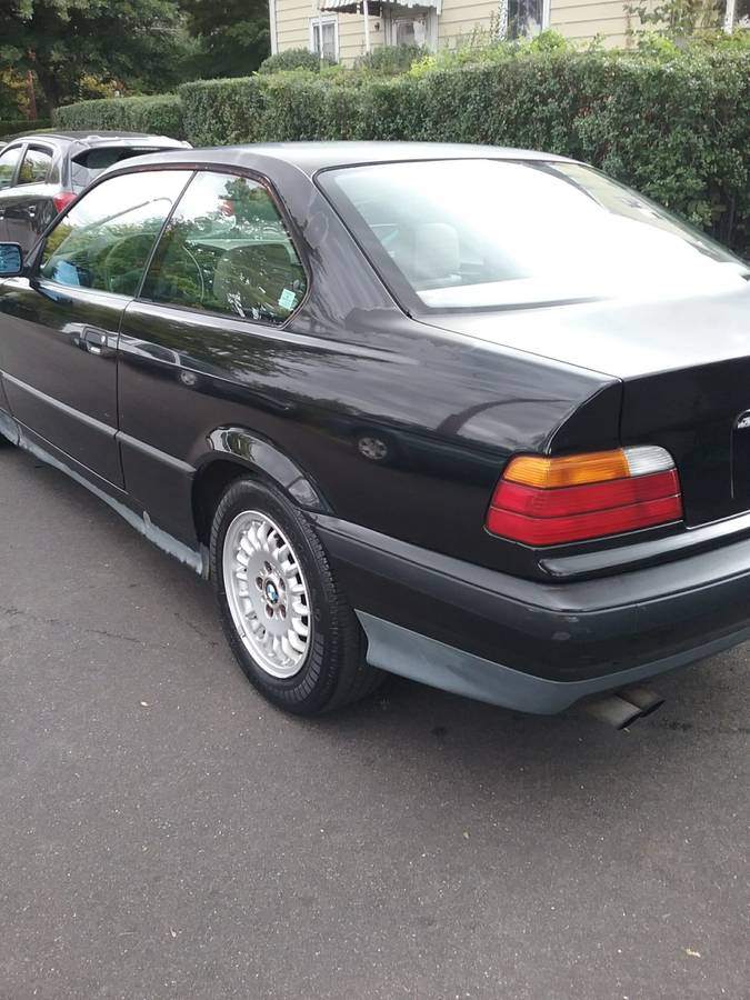 1993 BMW 325is, 5-speed manual, photo 4