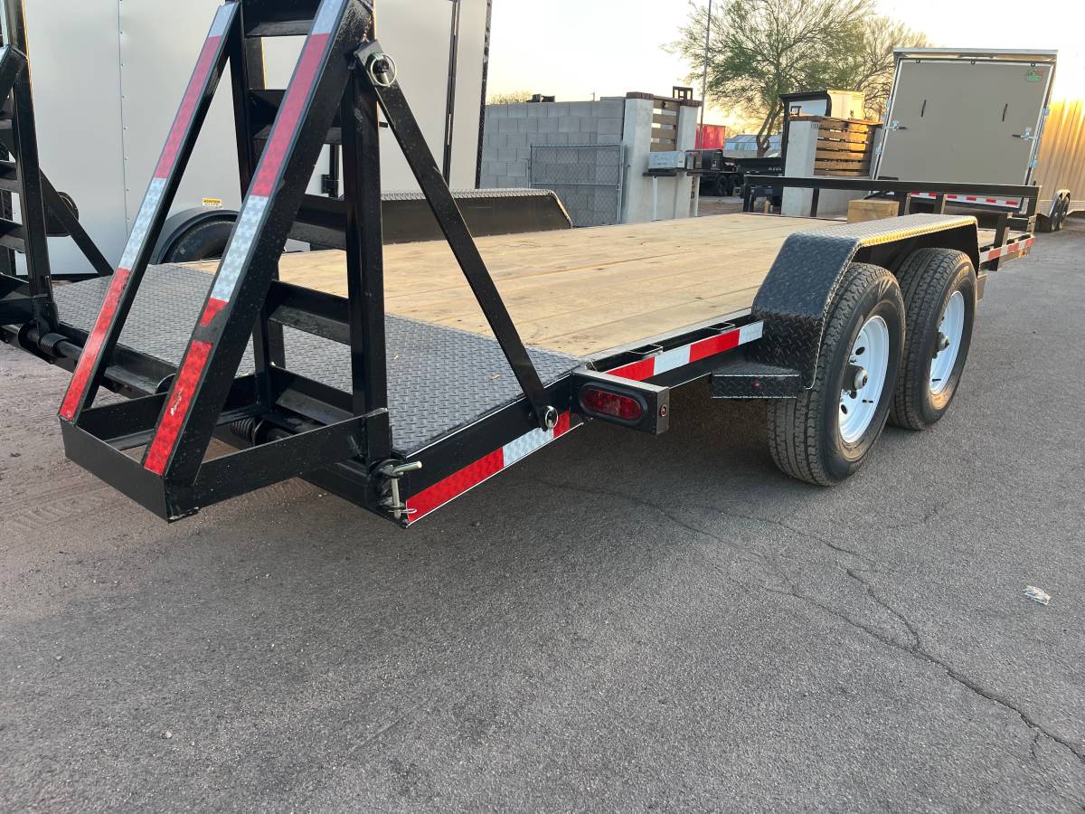 2026 trailer equipment / car hauler 7x18’, photo 2