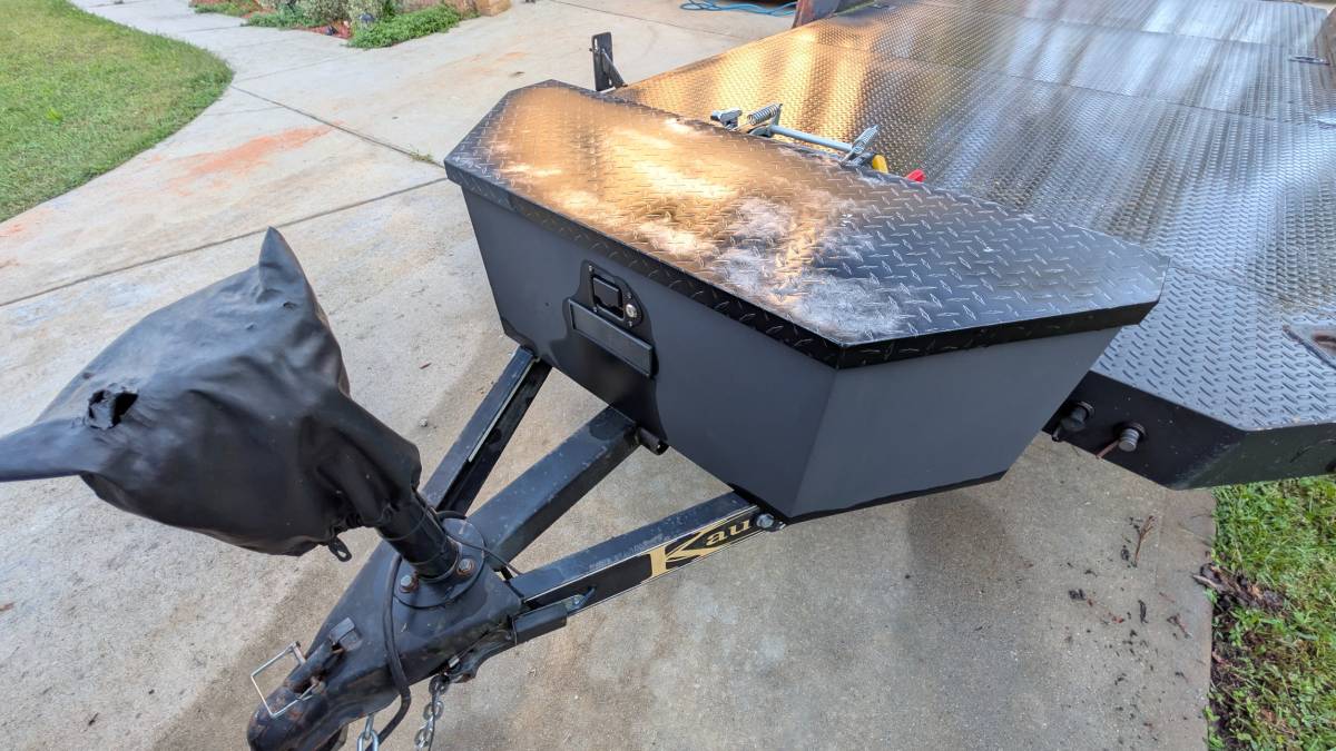 18' Kaufman Auto Trailer – Diamond Deck, Dovetail, Winch, Upgrades, photo 7