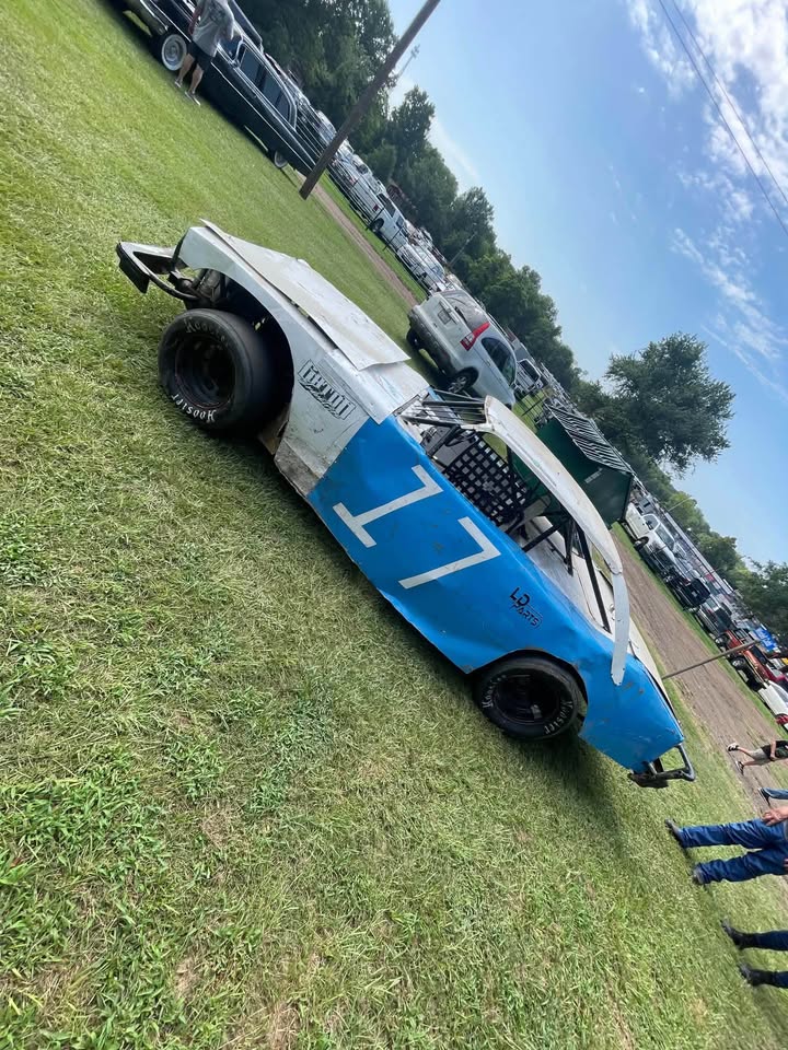 Factory stock / sportster dirt car, photo 2