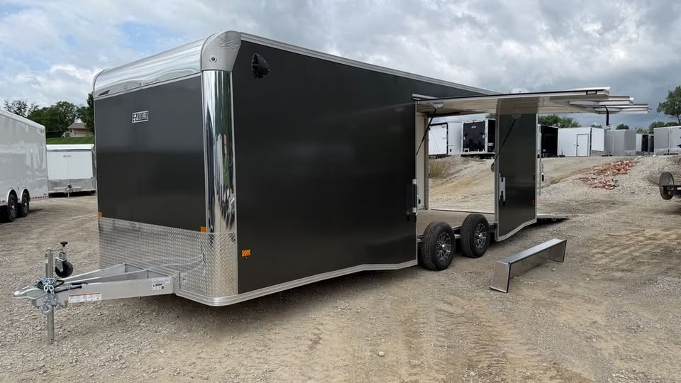 2026 EZ Hauler 8.5x24 all-aluminum enclosed race trailer, photo 5