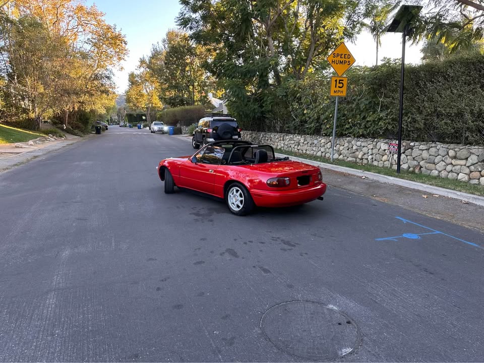 1992 Mazda Miata, 5-speed manual, 200k miles, no rust, photo 3