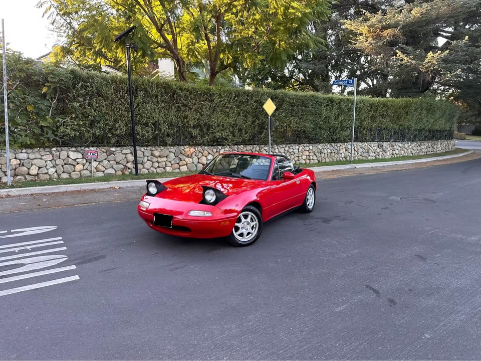 1992 Mazda Miata, 5-speed manual, 200k miles, no rust, photo 4