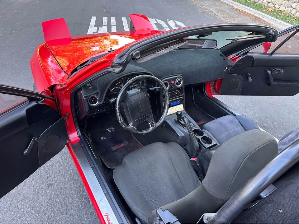 1992 Mazda Miata, 5-speed manual, 200k miles, no rust, photo 6
