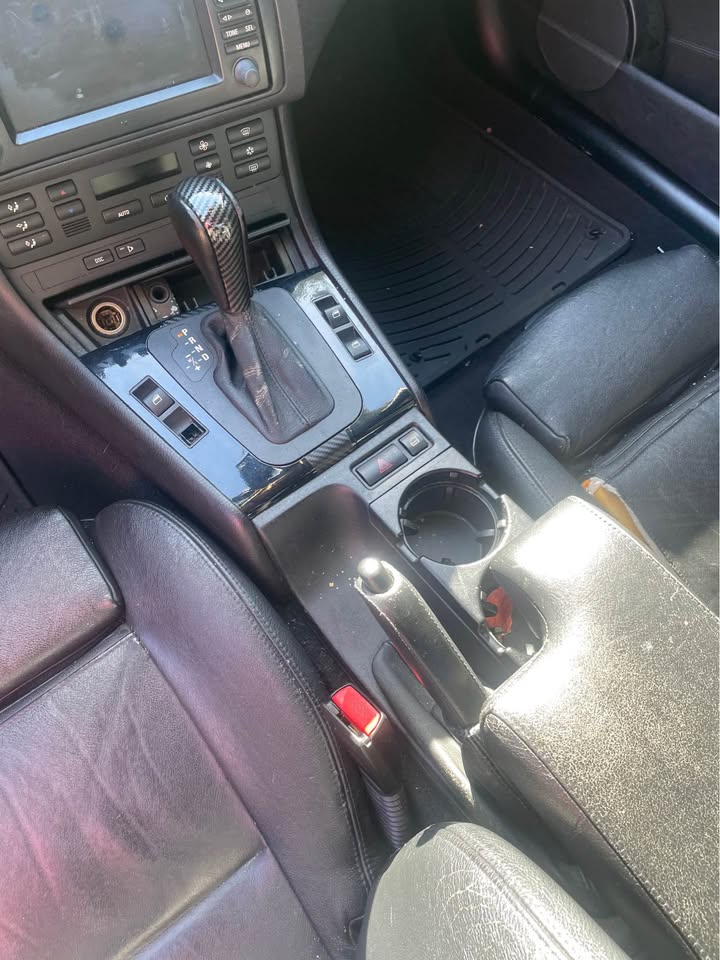 2004 BMW 330Ci, automatic, runs, right apron damage, photo 8