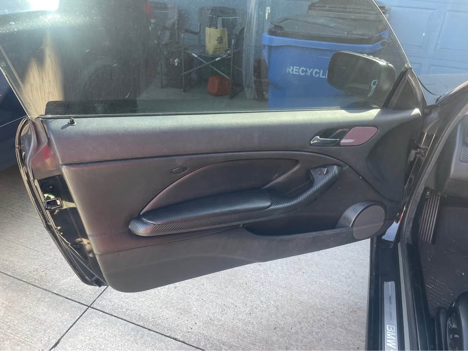 2004 BMW 330Ci, automatic, runs, right apron damage, photo 9