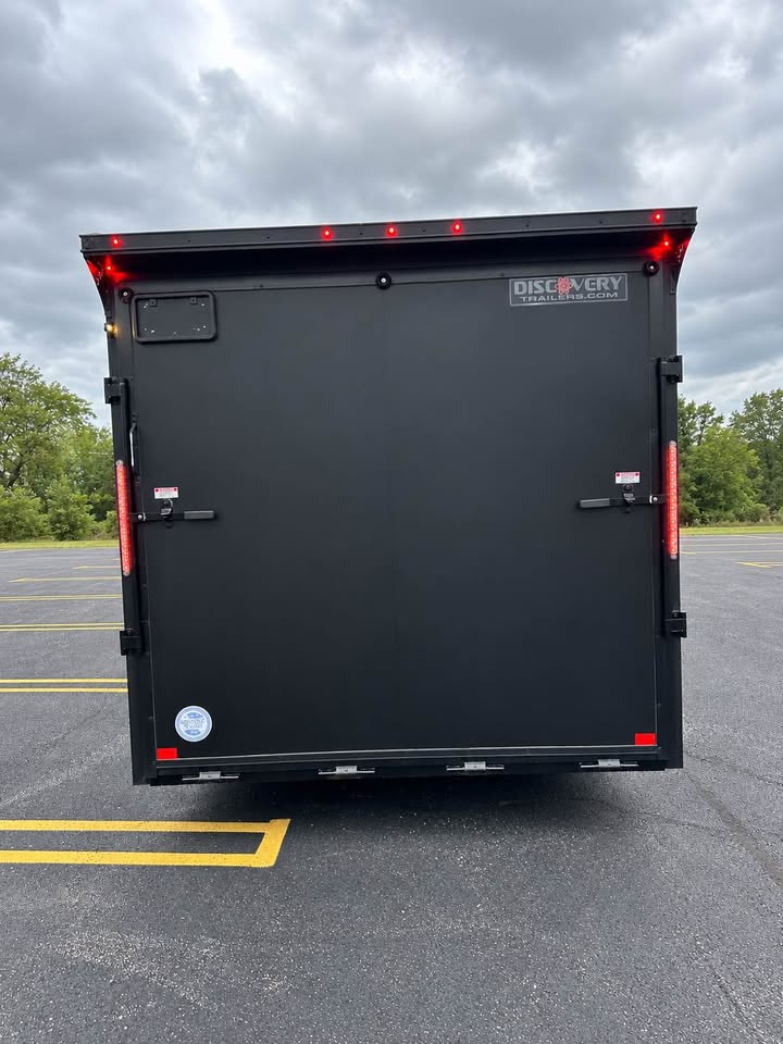 2024 Discovery 8.5x24 enclosed car hauler, 7 ft interior height, photo 5