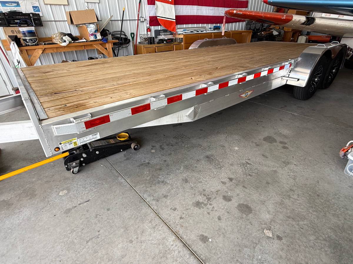 2023 aluminum 22’ H&H car hauler trailer with ramps, photo 4