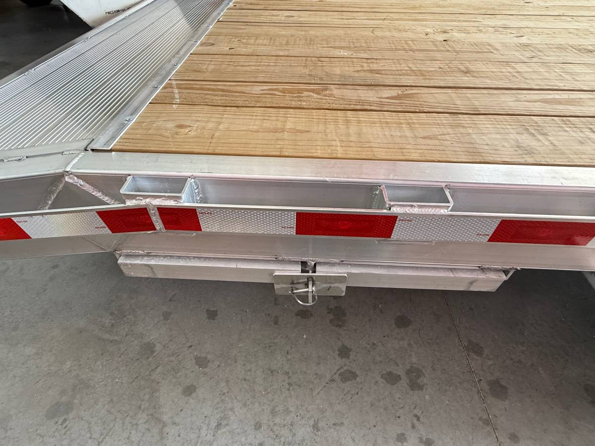 2023 aluminum 22’ H&H car hauler trailer with ramps, photo 5