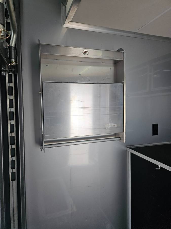 2019 Aluminum Enclosed 24' Stacker trailer, photo 7