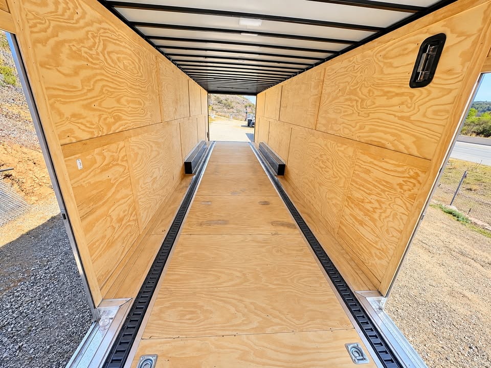 2027 36 ft heavy duty enclosed car hauler, dual side doors, photo 9