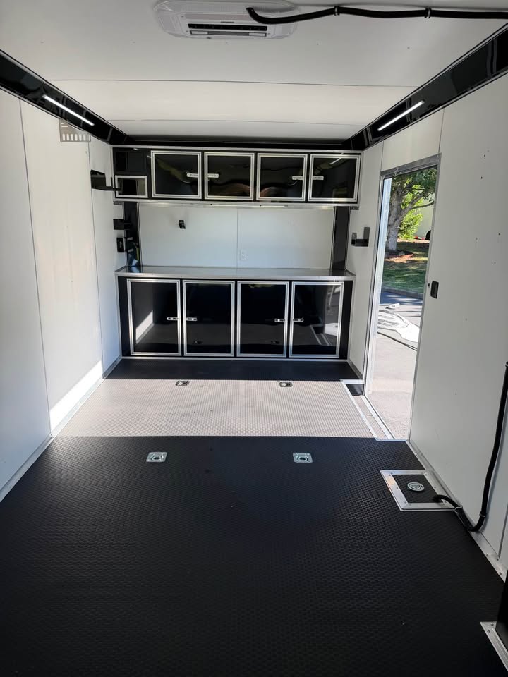 28’ Race/Motorsports trailer Cargo Mate, photo 8
