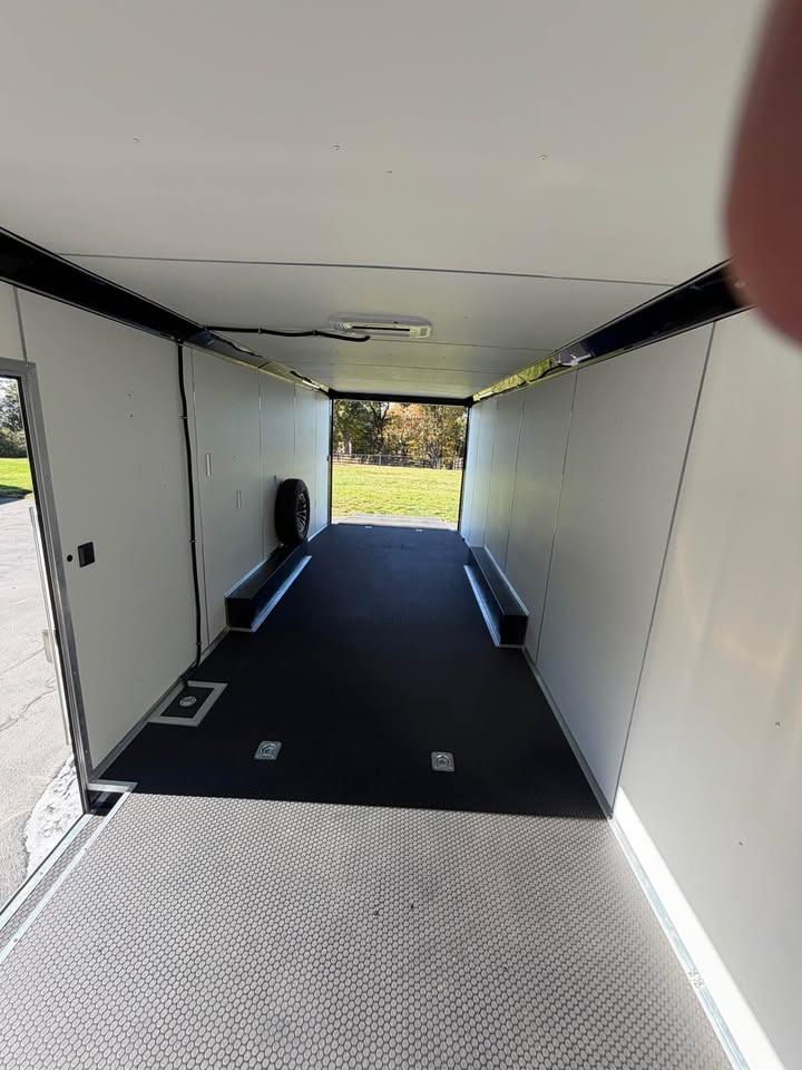 28’ Race/Motorsports trailer Cargo Mate, photo 9