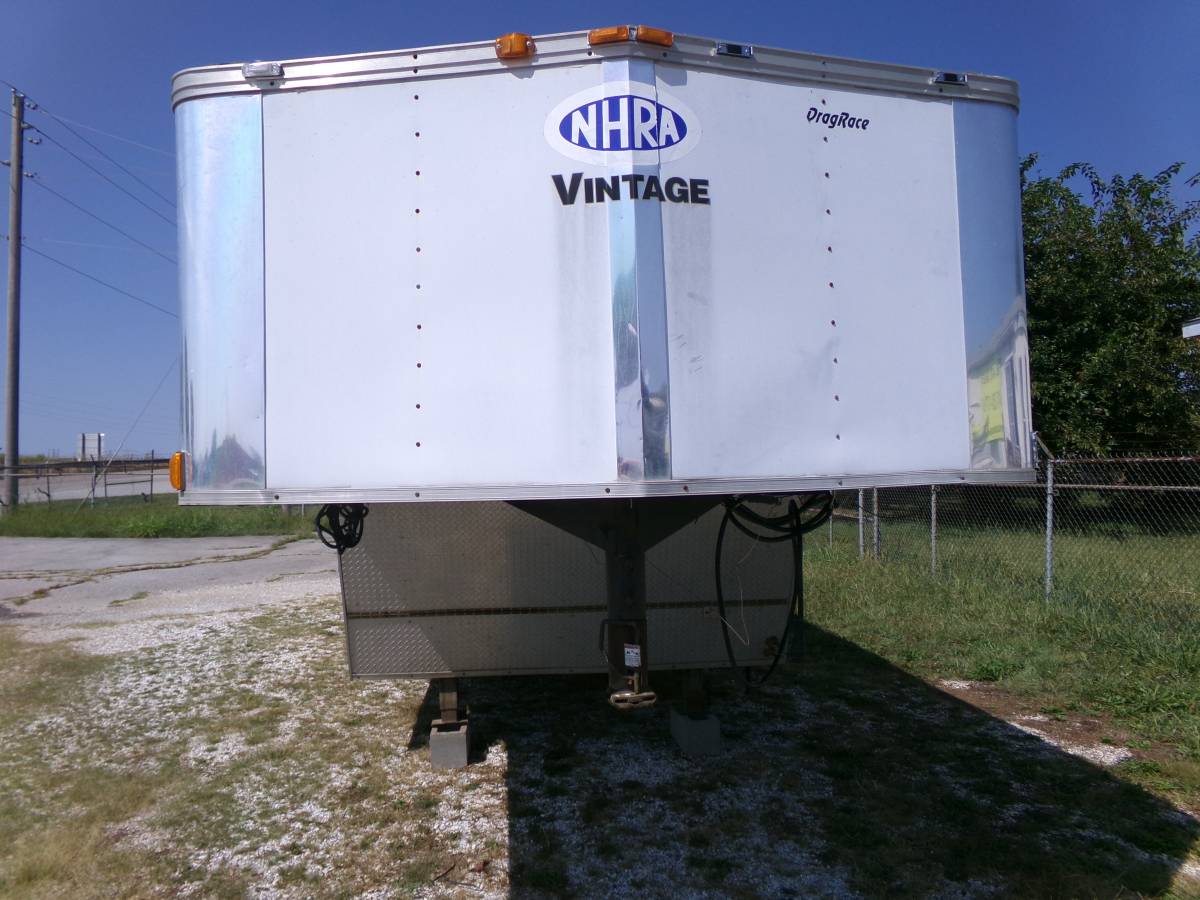 Trailer 40 ft.& 8 ft. wide GooseNeck. 1997 Trailer has a big side door, photo 4
