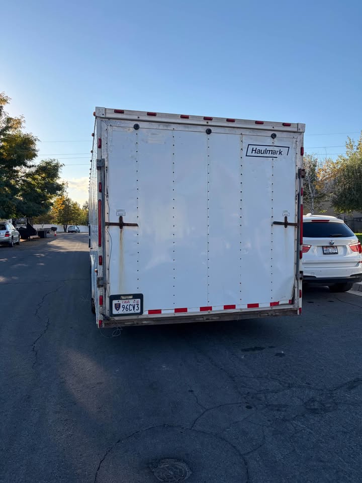 2007 HAUI enclosed trailer, photo 4