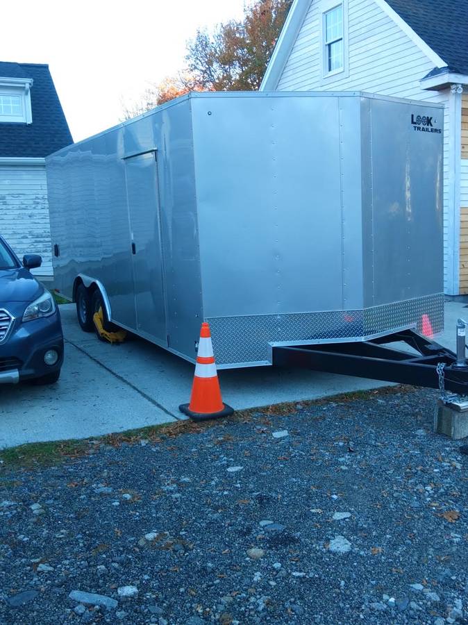 2024 Enclosed Car Hauler Trailer, photo 2