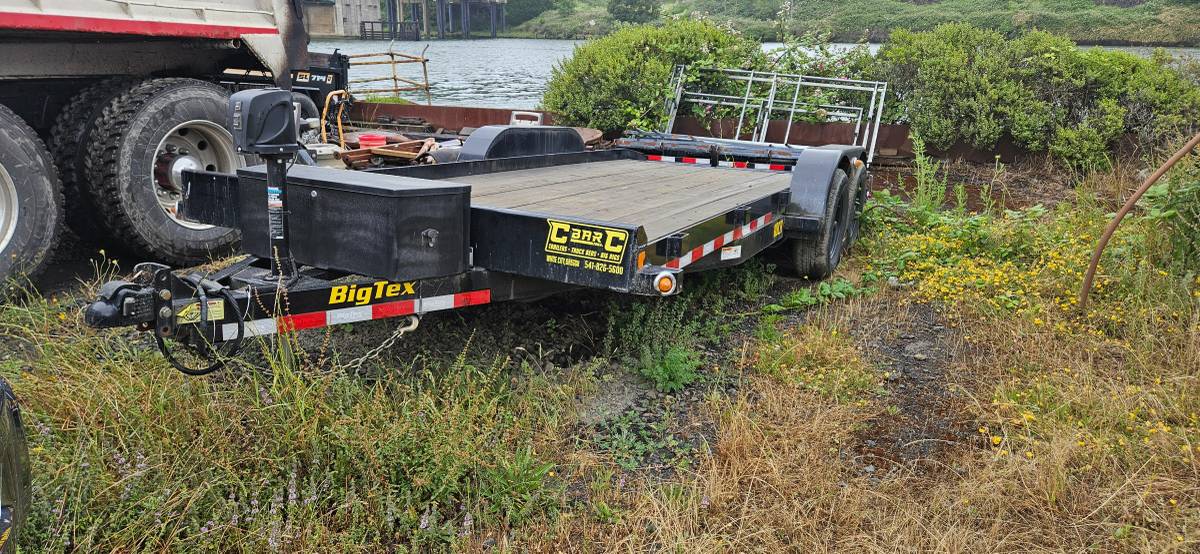 2023 Big Tex 10 CH Car/Equipment Trailer, photo 2