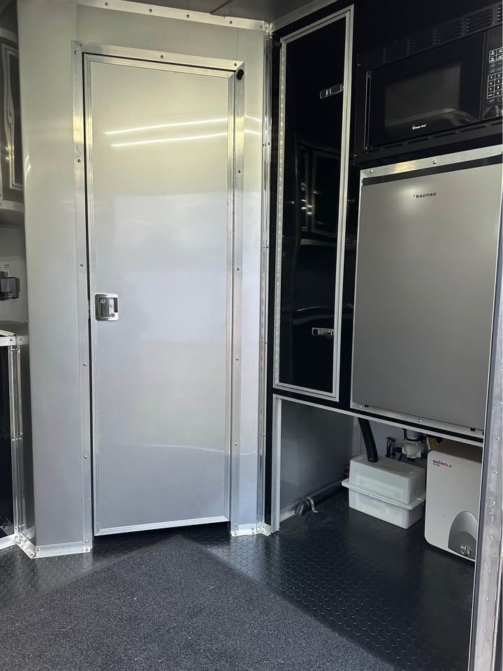 2024 continental cargo race trailer, photo 3