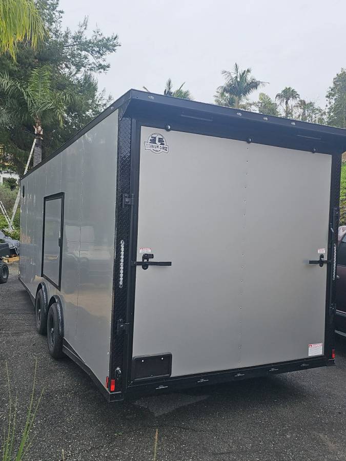 New Custom Trailer 24ft Enclosed Cargo / Car Hauler + escape door, photo 5