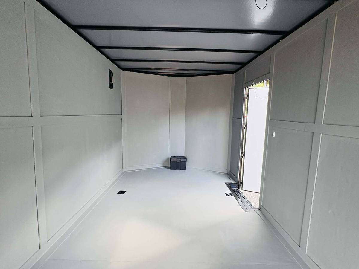 New Custom Trailer 24ft Enclosed Cargo / Car Hauler + escape door, photo 10