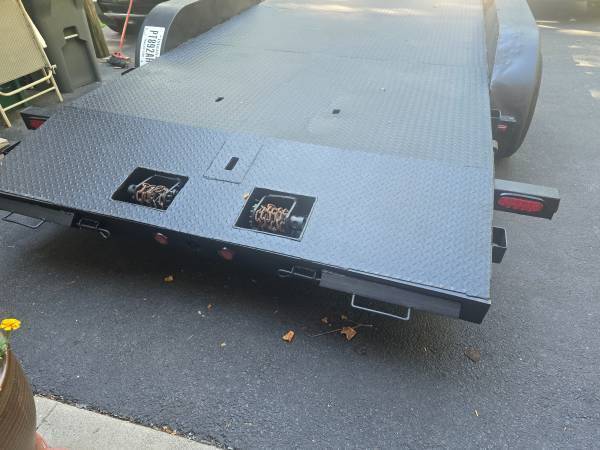 2005 RWH Tandem Car Hauler Trailer, photo 2
