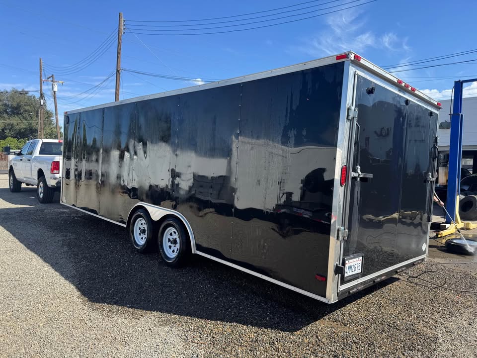 2012 Hurricane cargo trailer 8.5x24 enclosed car hauler, photo 4