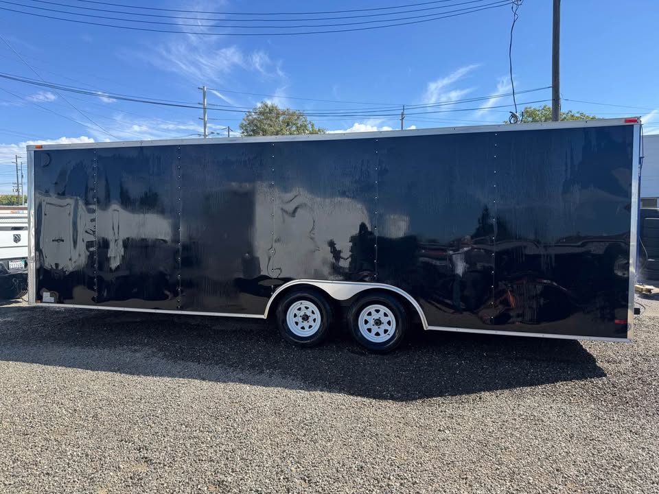 2012 Hurricane cargo trailer 8.5x24 enclosed car hauler, photo 5