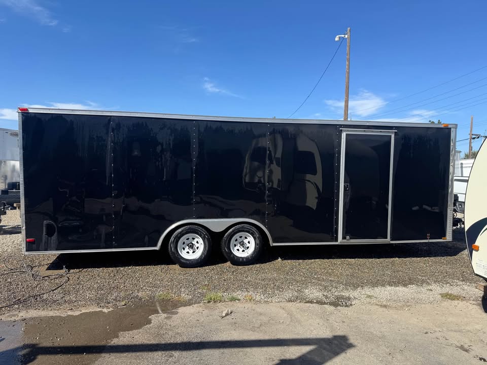 2012 Hurricane cargo trailer 8.5x24 enclosed car hauler, photo 6
