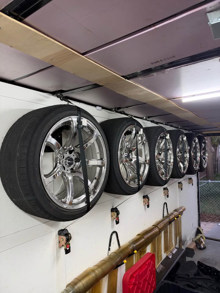 2021 Discovery 20ft car hauler enclosed trailer, photo 8