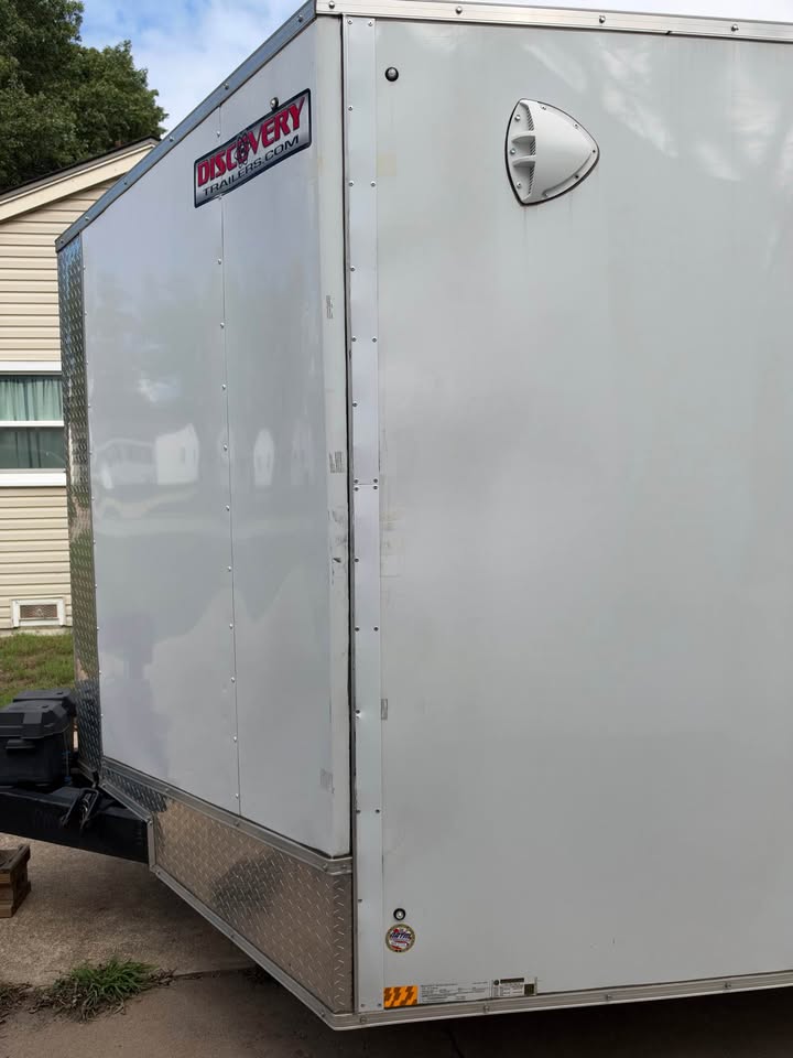 2021 Discovery 20ft car hauler enclosed trailer, photo 11