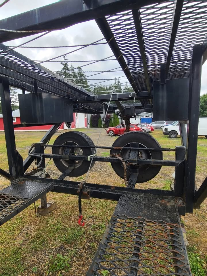 2017 Kaufman five car hauler, 44 ft 10 in deck, 25K GVWR, photo 5