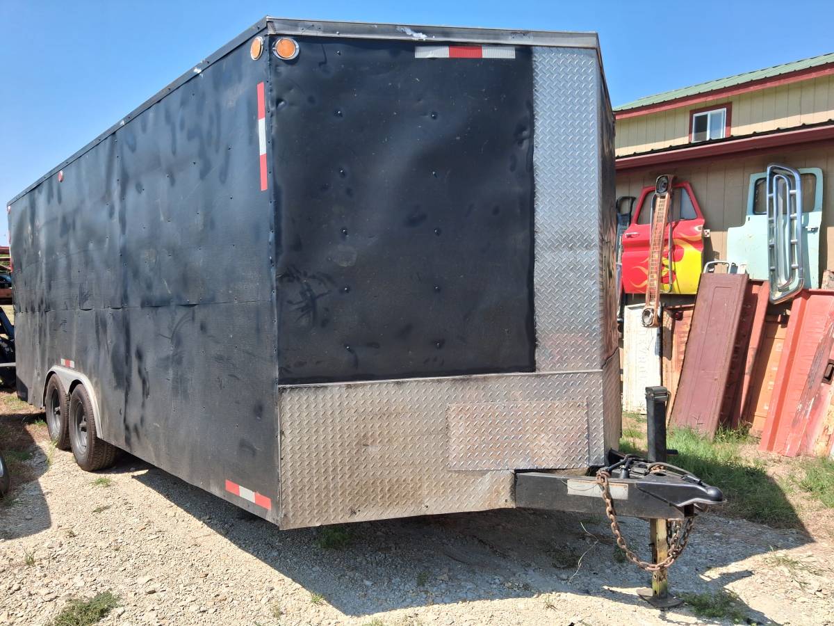 22 FT INCLOSED CAR HAULER, photo 4