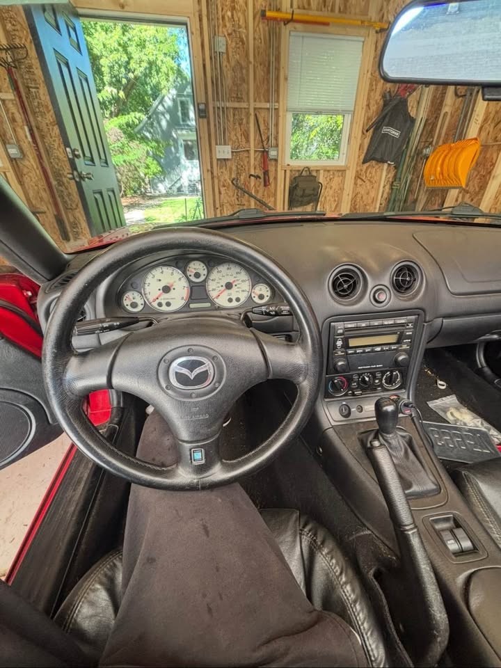 2001 Mazda Miata RF LS, 5-speed, 148k miles, no rust, photo 11