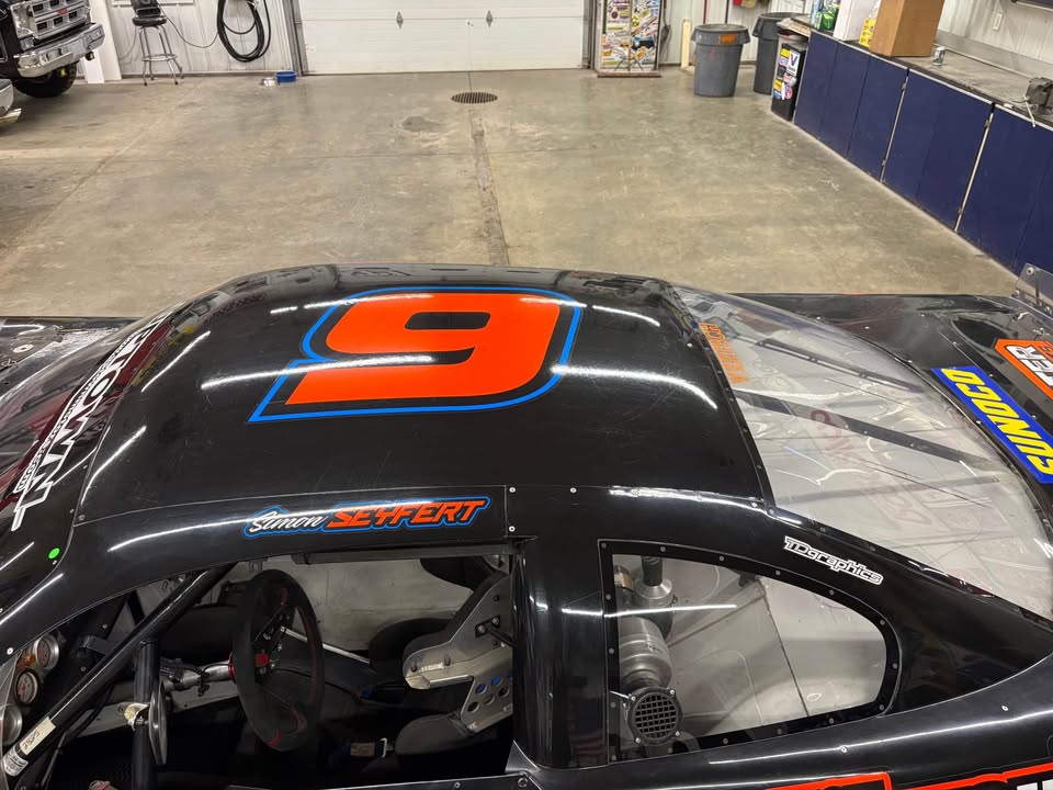2002 Lefthander late model roller, chassis 1199, no engine, photo 5