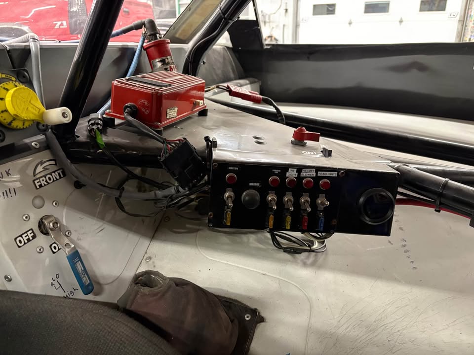 2002 Lefthander late model roller, chassis 1199, no engine, photo 8