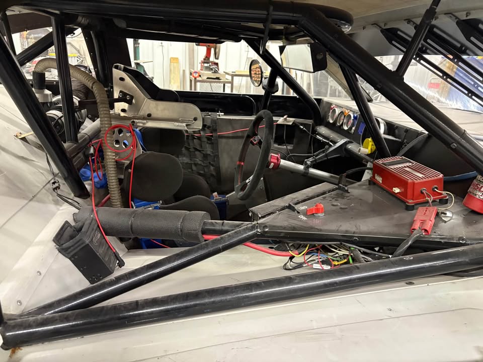 2002 Lefthander late model roller, chassis 1199, no engine, photo 11