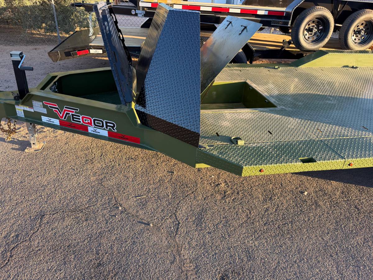 2026 car hauler trailer drive drive over fender 102”x18’, photo 2