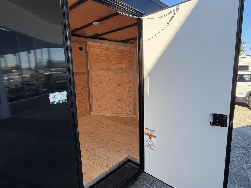 2027 Forest River Cargo King Nomad 8.5x24 enclosed car trailer, photo 16
