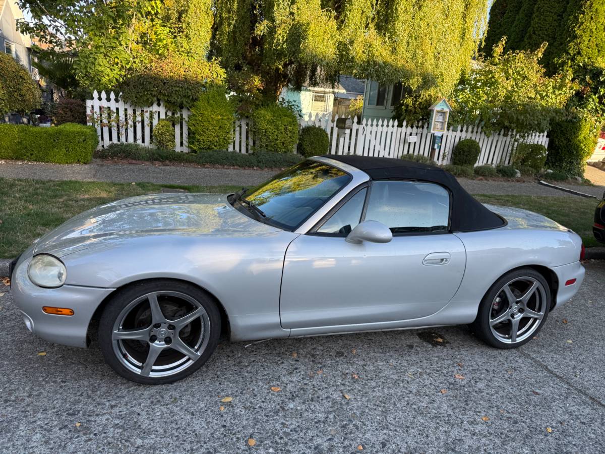 2000 Mazda Miata