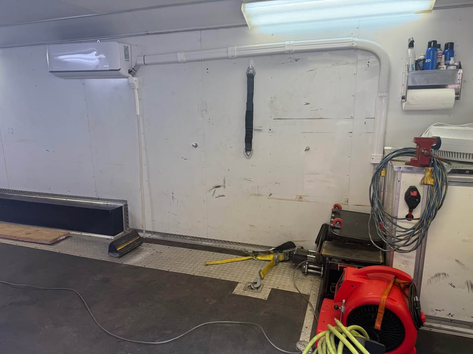 2001 Hallmark Elite II 26’ Race Trailer – Race Ready – Mini-Split A/C, photo 2