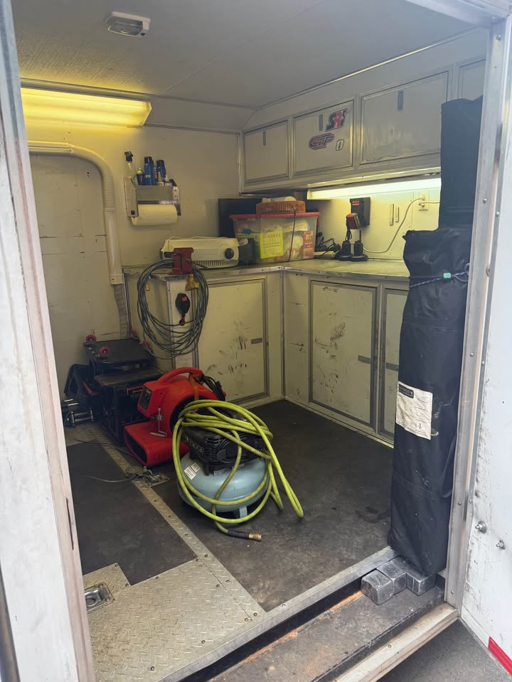 2001 Hallmark Elite II 26’ Race Trailer – Race Ready – Mini-Split A/C, photo 4