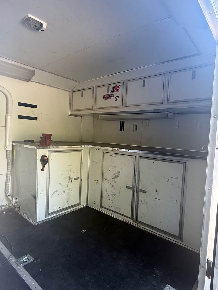 2001 Hallmark Elite II 26’ Race Trailer – Race Ready – Mini-Split A/C, photo 7