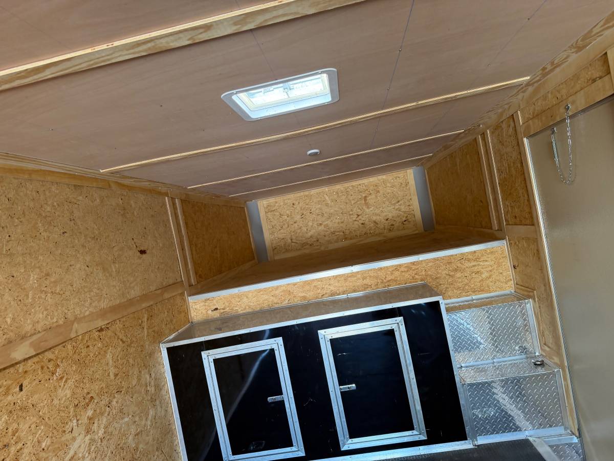 2023 Freedom 40' gooseneck car hauler trailer, photo 5