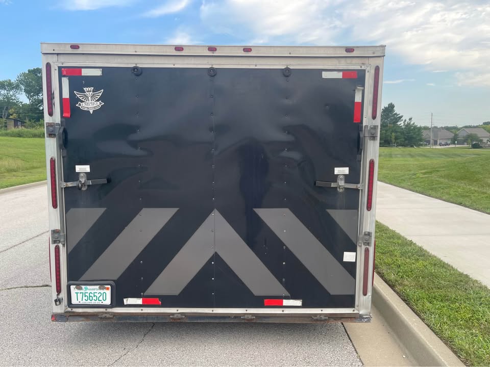 2021 40 ft enclosed trailer/ car carrier, photo 5