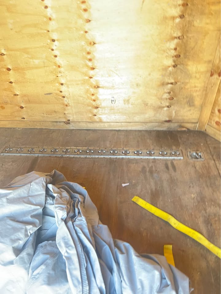 2021 40 ft enclosed trailer/ car carrier, photo 7