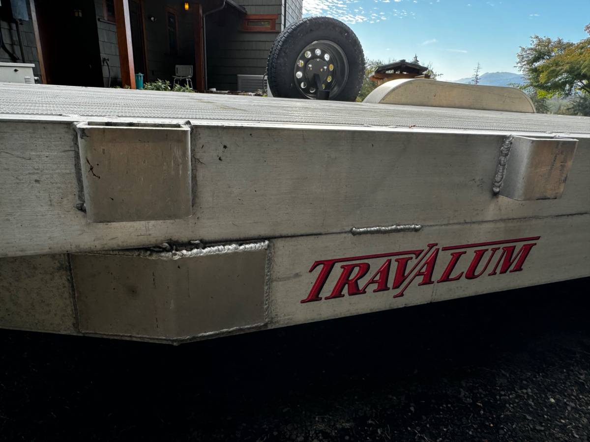ALL ALUMINUM HD 20' trailer 2021 Car Trailer -like new 5000 lb axles, photo 6