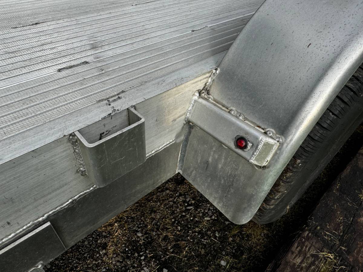 ALL ALUMINUM HD 20' trailer 2021 Car Trailer -like new 5000 lb axles, photo 10
