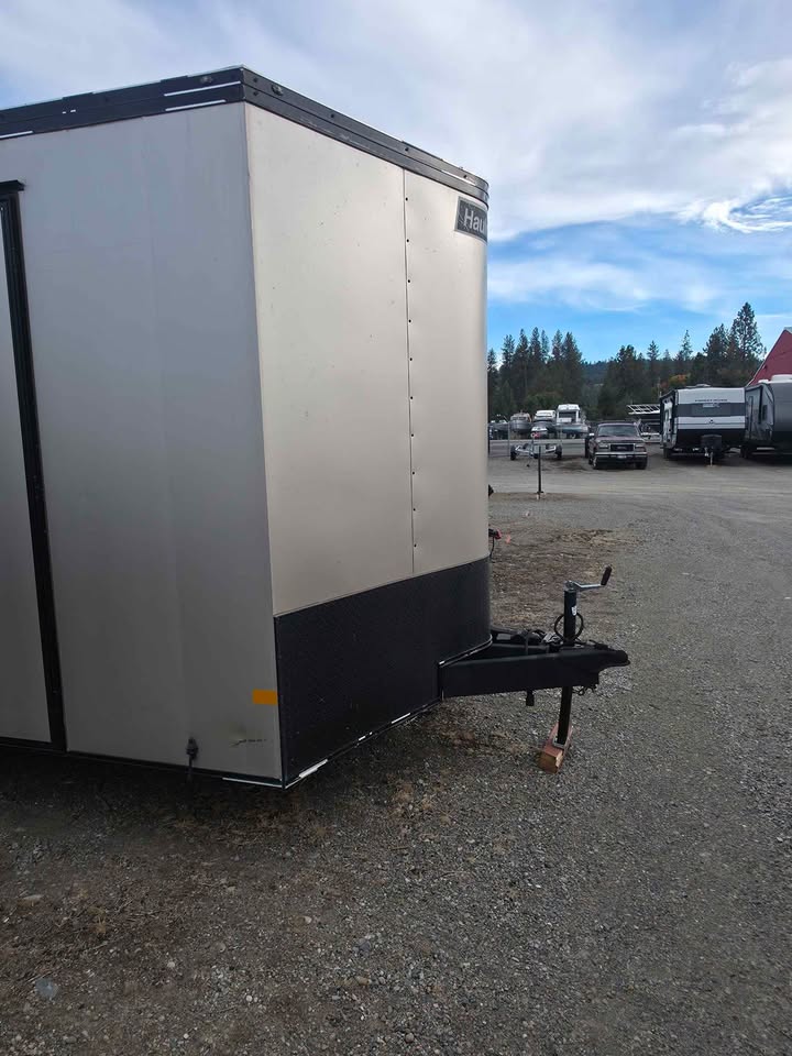 2022 hallmark 24' car hauler, photo 3