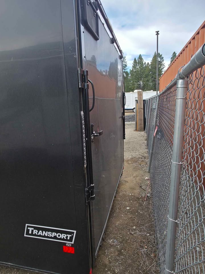 2022 hallmark 24' car hauler, photo 4