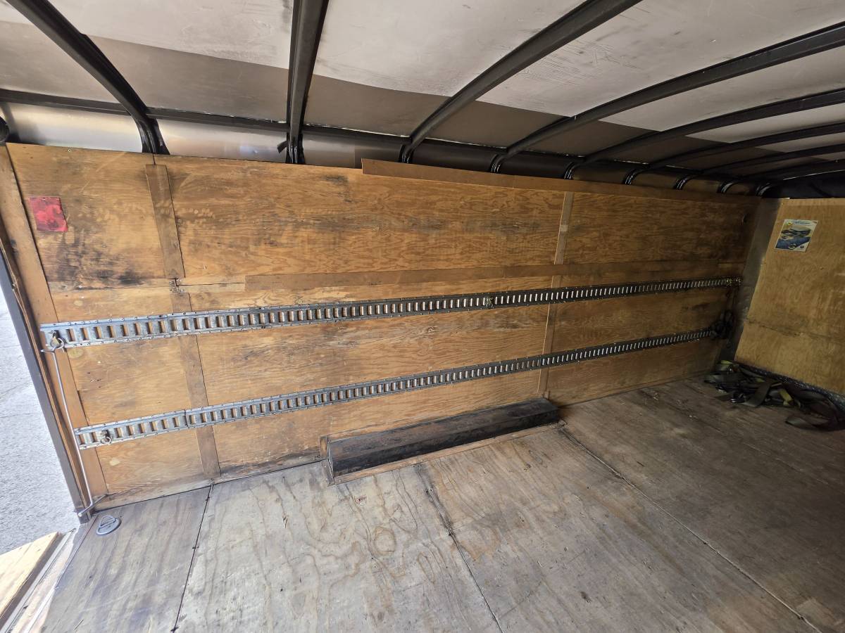 2020 Interstate 20' Toy/Car hauler, photo 2